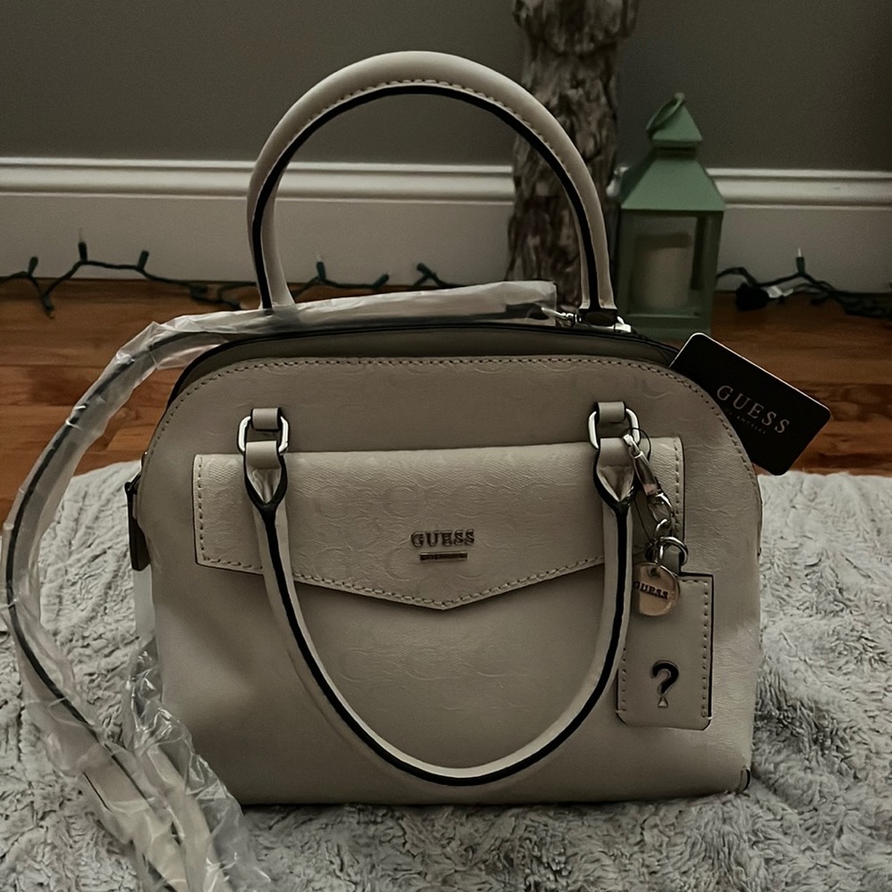 An amazing guess purse
